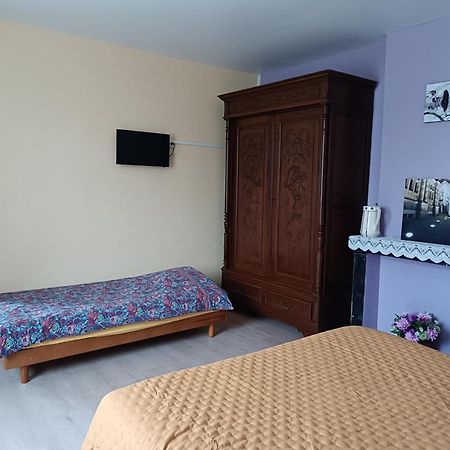 Au Coeur De L'Enclave Bed & Breakfast Moeuvres Ngoại thất bức ảnh