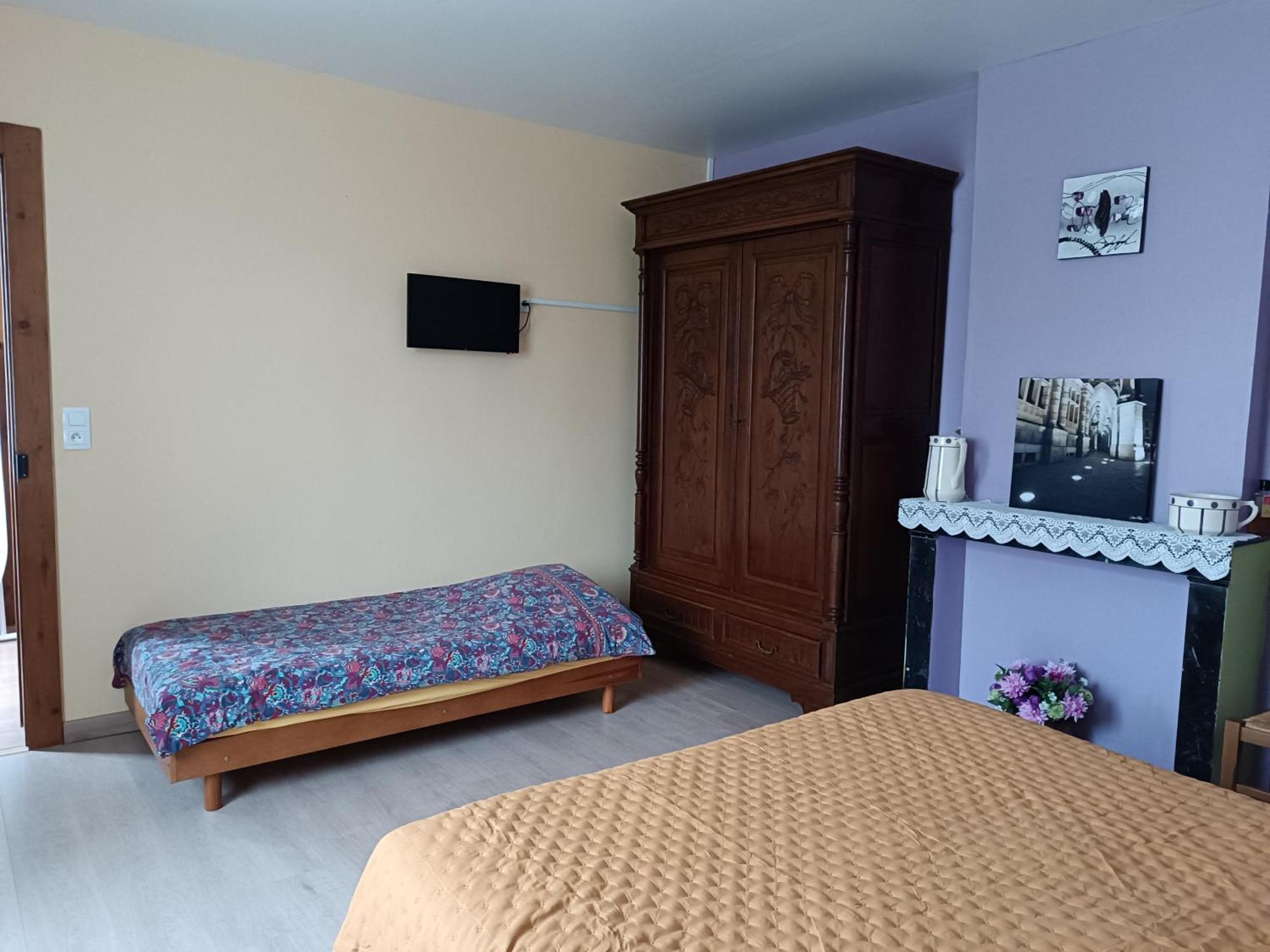 Au Coeur De L'Enclave Bed & Breakfast Moeuvres Ngoại thất bức ảnh